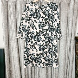 C & E Pink Floral Cropped Sleeve Shift Dress Size Small